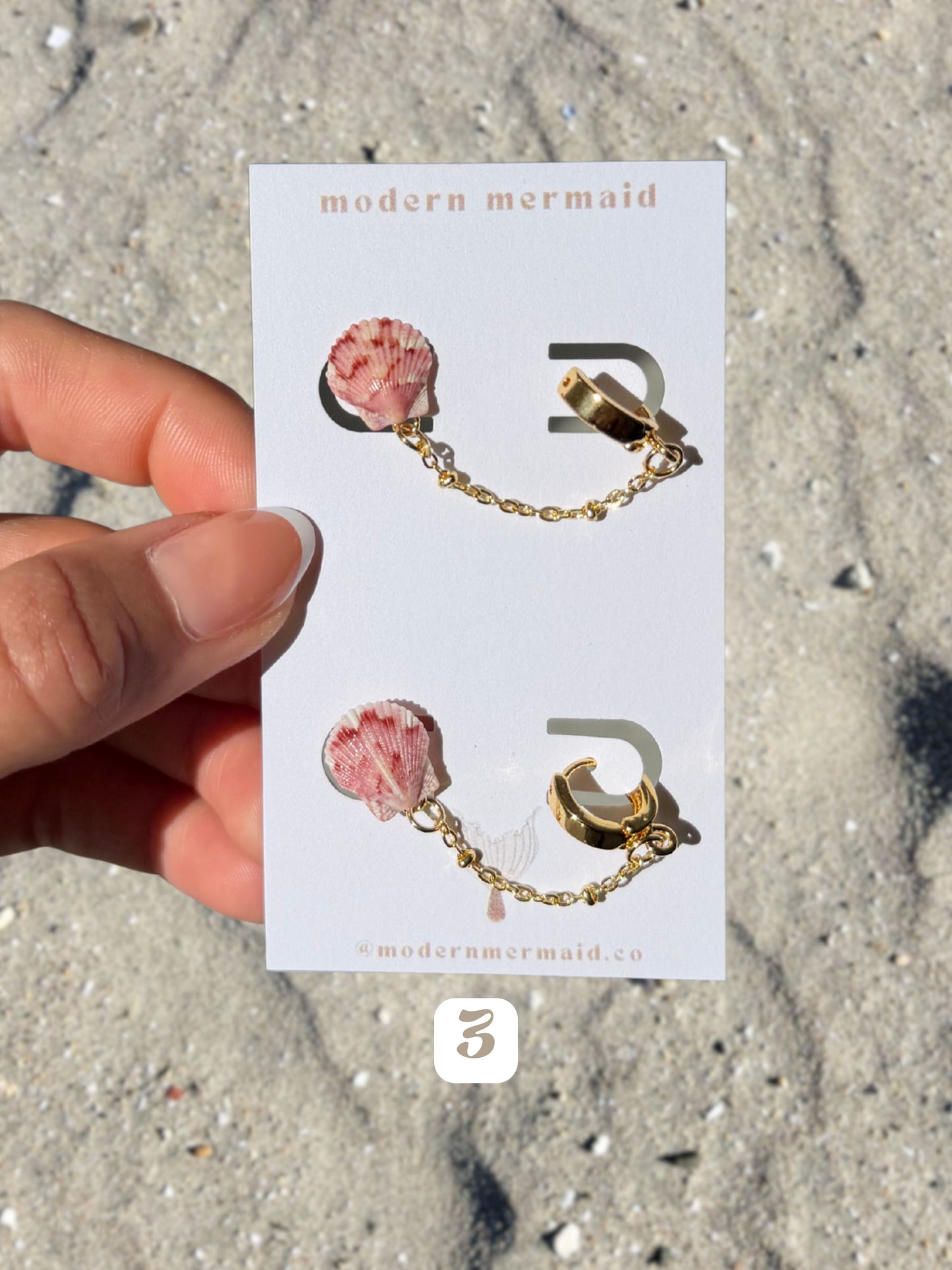 Mini Seashell Double Piercing Chain Huggies