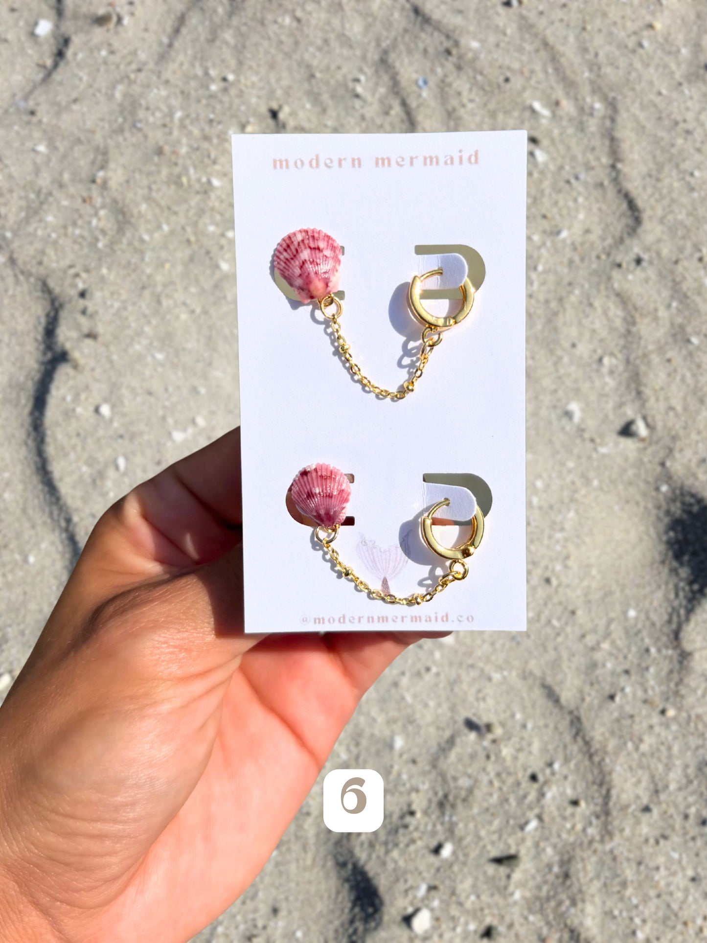 Mini Seashell Double Piercing Chain Huggies